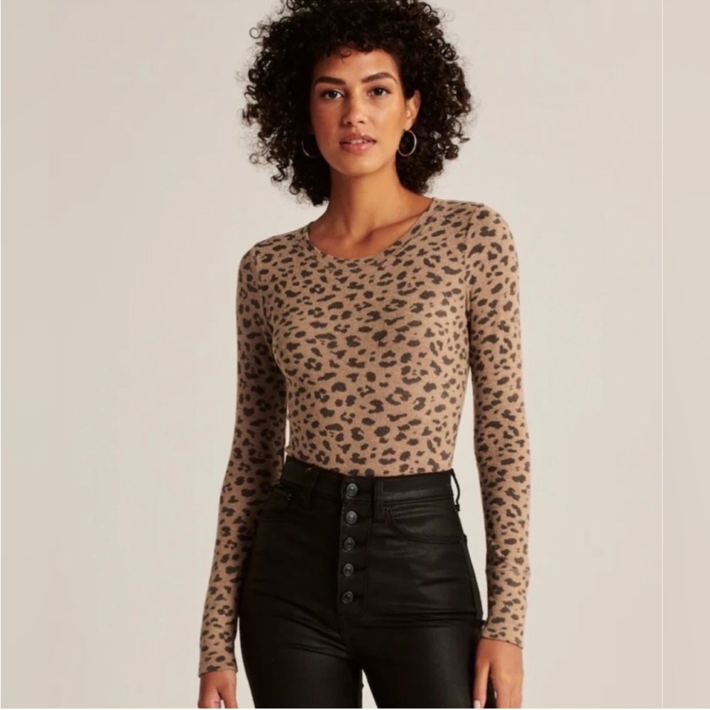 Abercrombie & Fitch Long Sleeve Cozy Light Brown Leopard Bodysuit